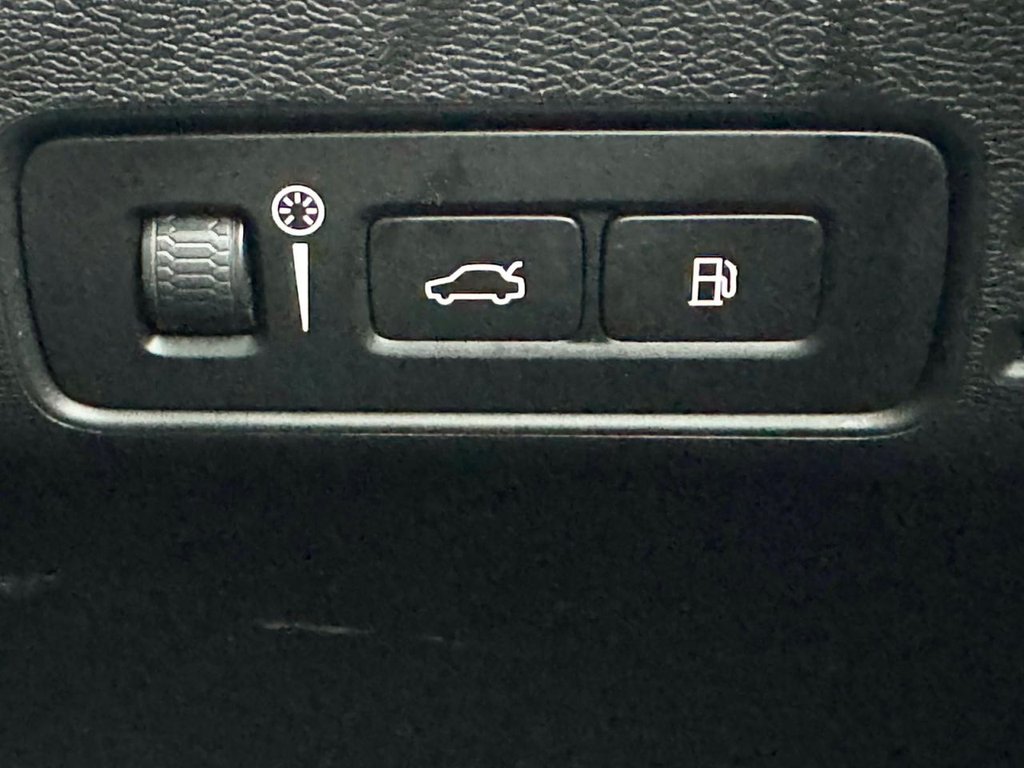 Used Volvo XC40 2021 for sale - 77293325: Photo 78