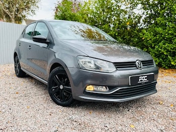 Used Volkswagen Polo 2017 for sale - 76481989: Photo