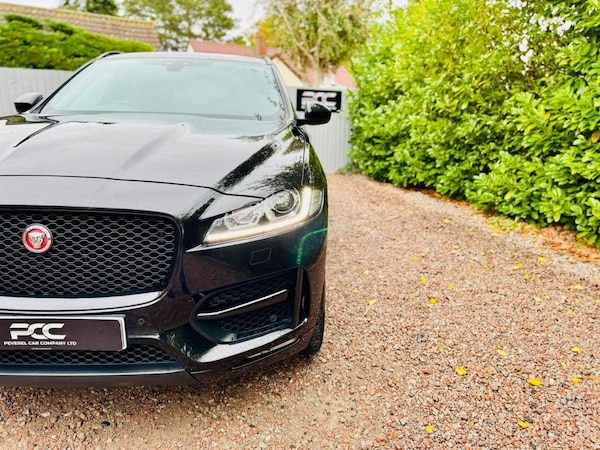 Used Jaguar F-Pace 2016 for sale - 76162867: Photo 22