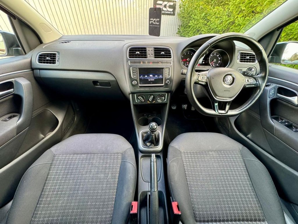 Used Volkswagen Polo 2017 for sale - 76910405: Photo 3