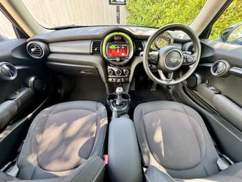 Used MINI Hatch 2019 for sale - 79461880: Photo