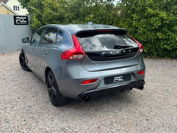 Used Volvo V40 2016 for sale - 78612073: Photo