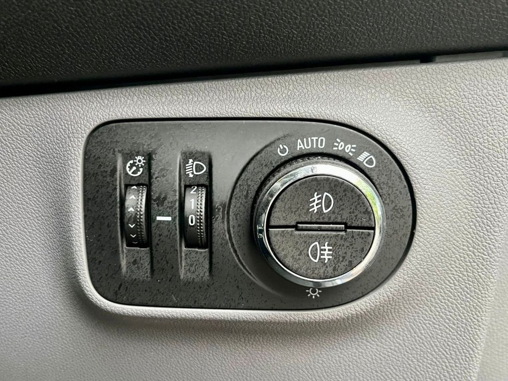 Used Vauxhall Corsa 2017 for sale - 77890965: Photo 79