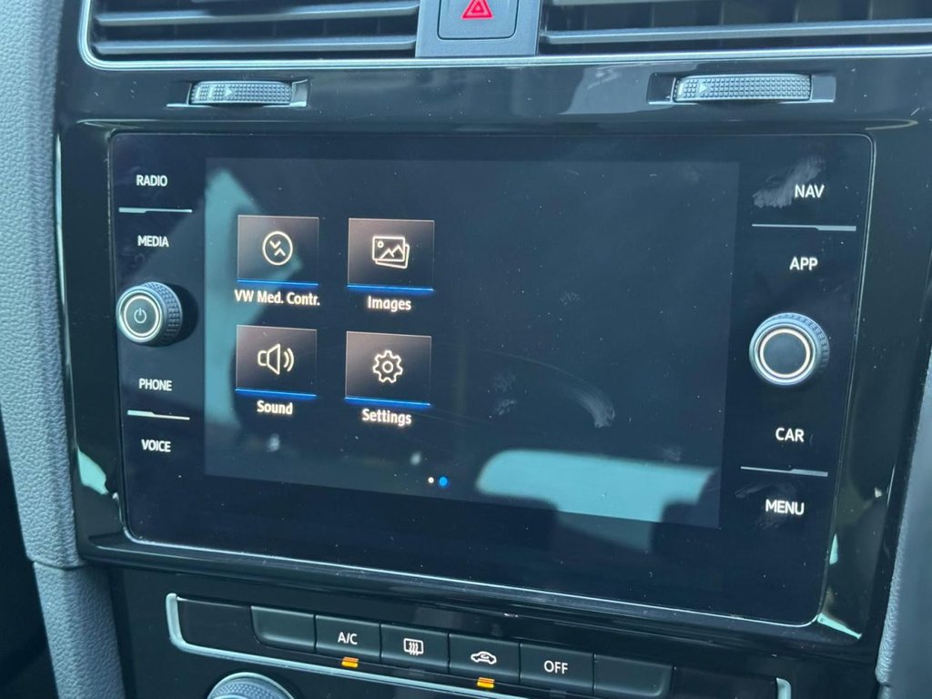 Used Volkswagen Golf 2019 for sale - 77560513: Photo 74