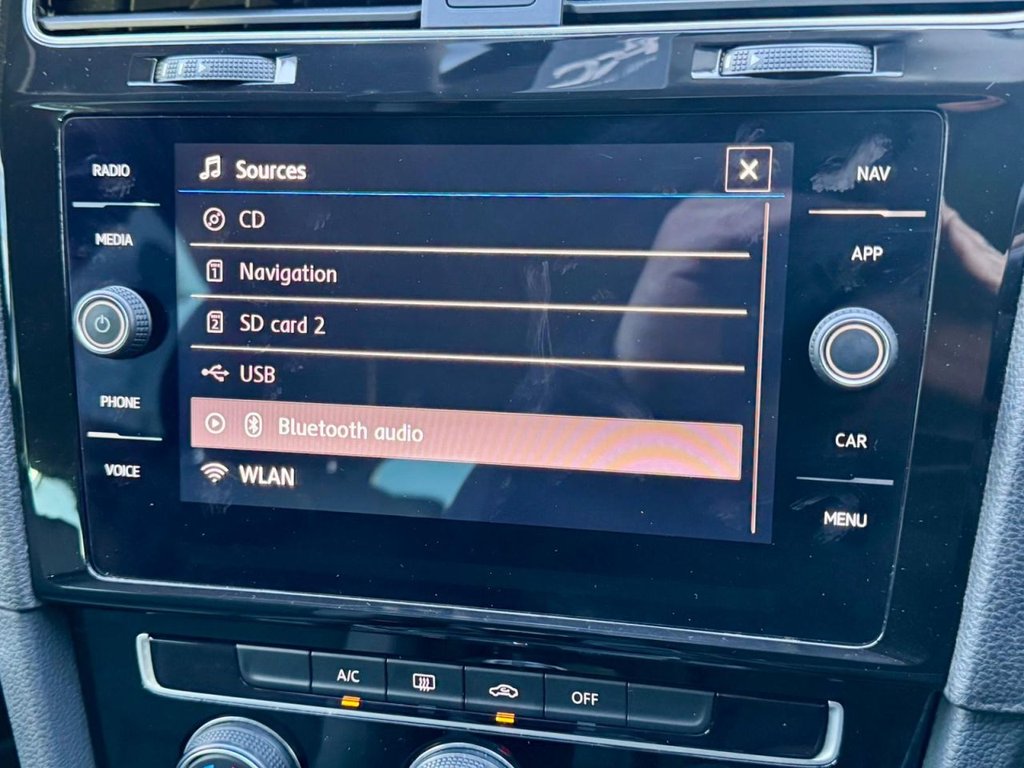 Used Volkswagen Golf 2019 for sale - 77560513: Photo 81