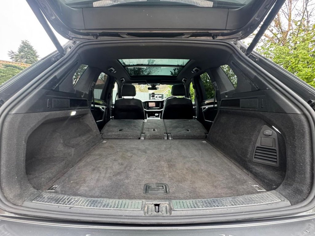 Used Volkswagen Touareg 2018 for sale - 77484976: Photo 39