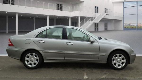 Used Mercedes-Benz C Class 2005 for sale - 77190784: Photo 6