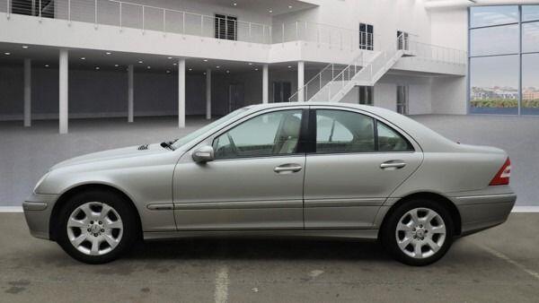 Used Mercedes-Benz C Class 2005 for sale - 77190784: Photo 7