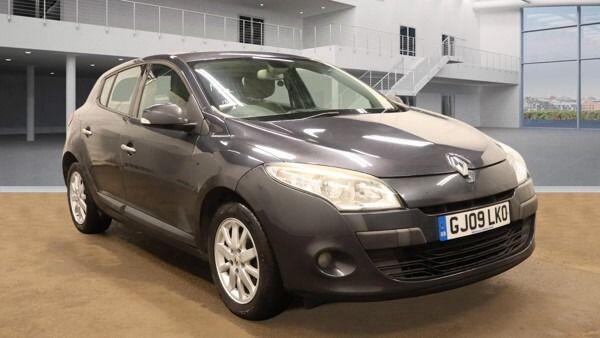 Used Renault Megane 2009 for sale - 77657512: Photo 2