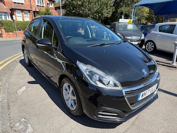 Used Peugeot 208 2017 for sale - 75707991: Photo