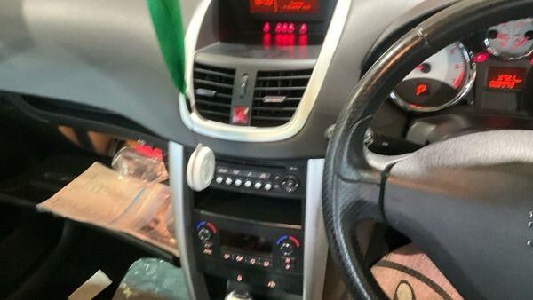 Used Peugeot 207 for sale - 76989676: Photo 9