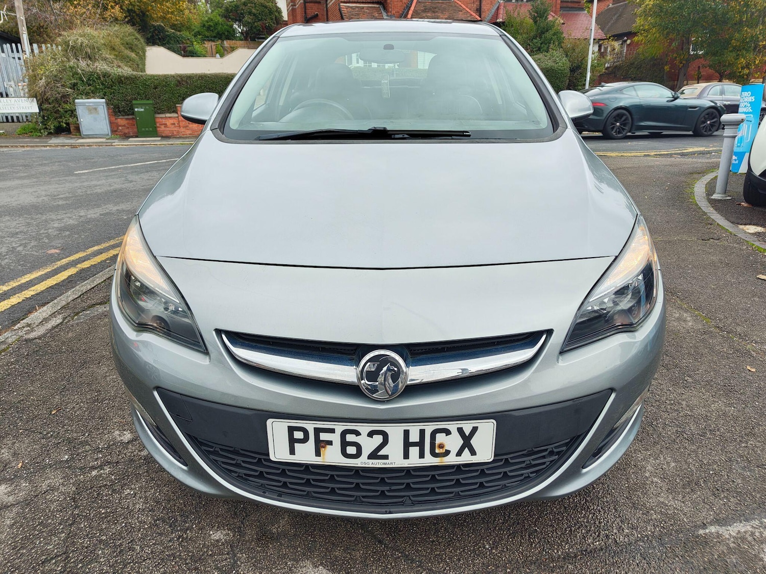 Used Vauxhall Astra 2013 for sale - 76409196: Photo 2