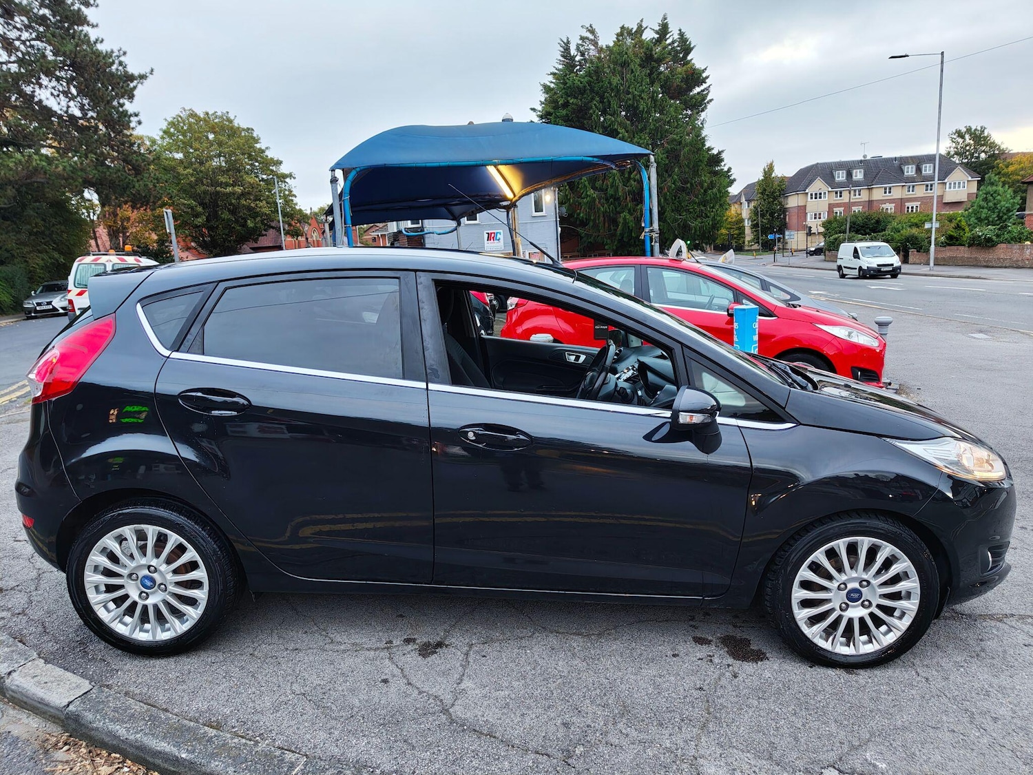 Used Ford Fiesta 2013 for sale - 76446904: Photo 14