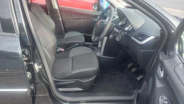 Used Peugeot 207 2012 for sale - 76314265: Photo 13