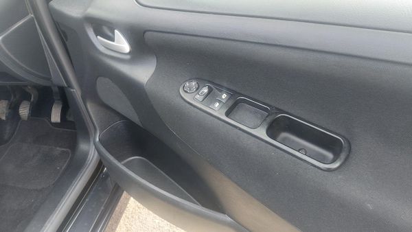 Used Peugeot 207 2012 for sale - 76314265: Photo 14