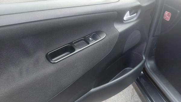 Used Peugeot 207 2012 for sale - 76314265: Photo 26