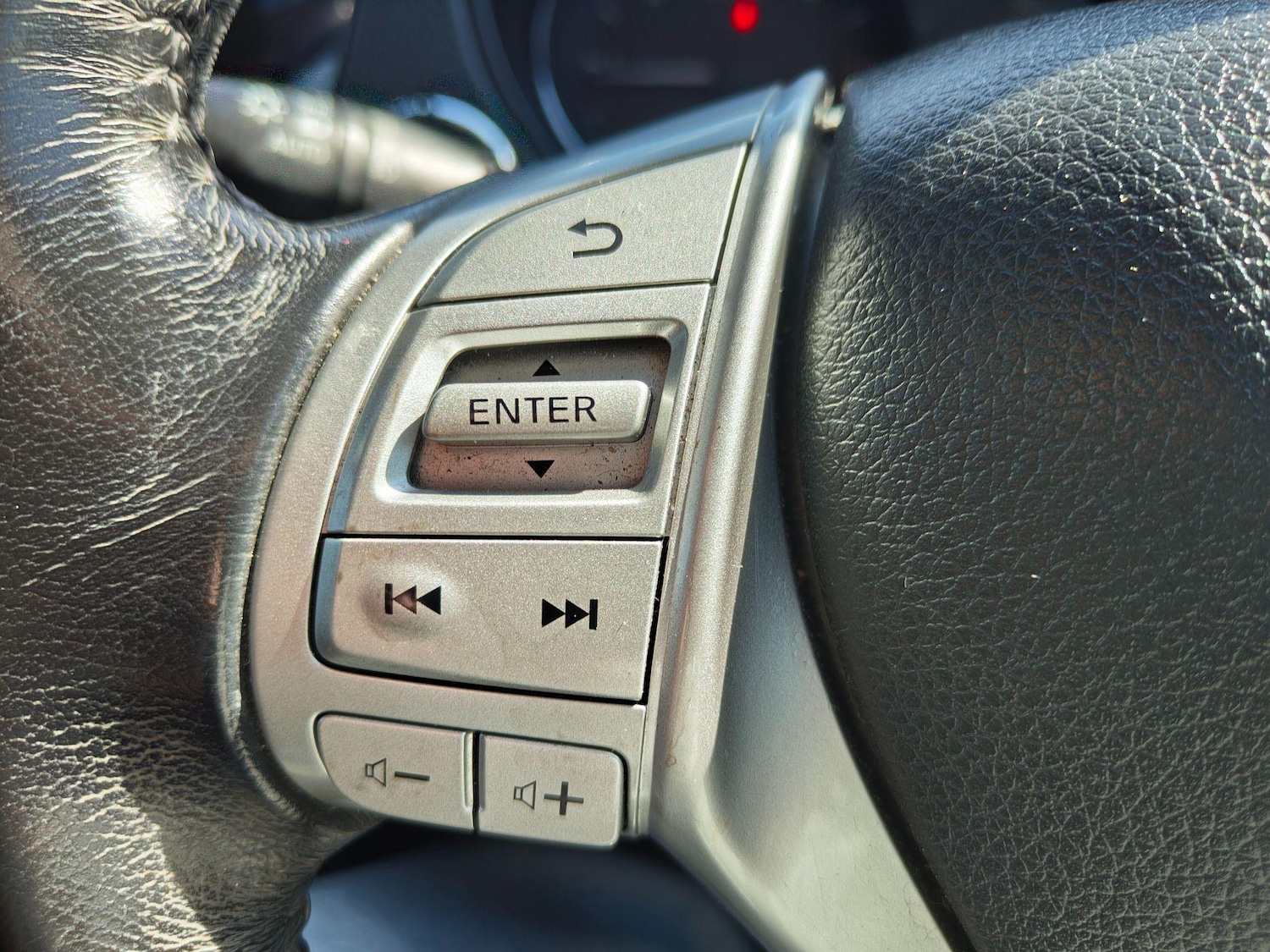 Used Nissan X-Trail 2017 for sale - 76472125: Photo 33