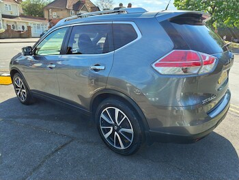 Used Nissan X-Trail 2017 for sale - 76472125: Photo