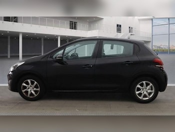 Used Peugeot 208 2016 for sale - 75492558: Photo