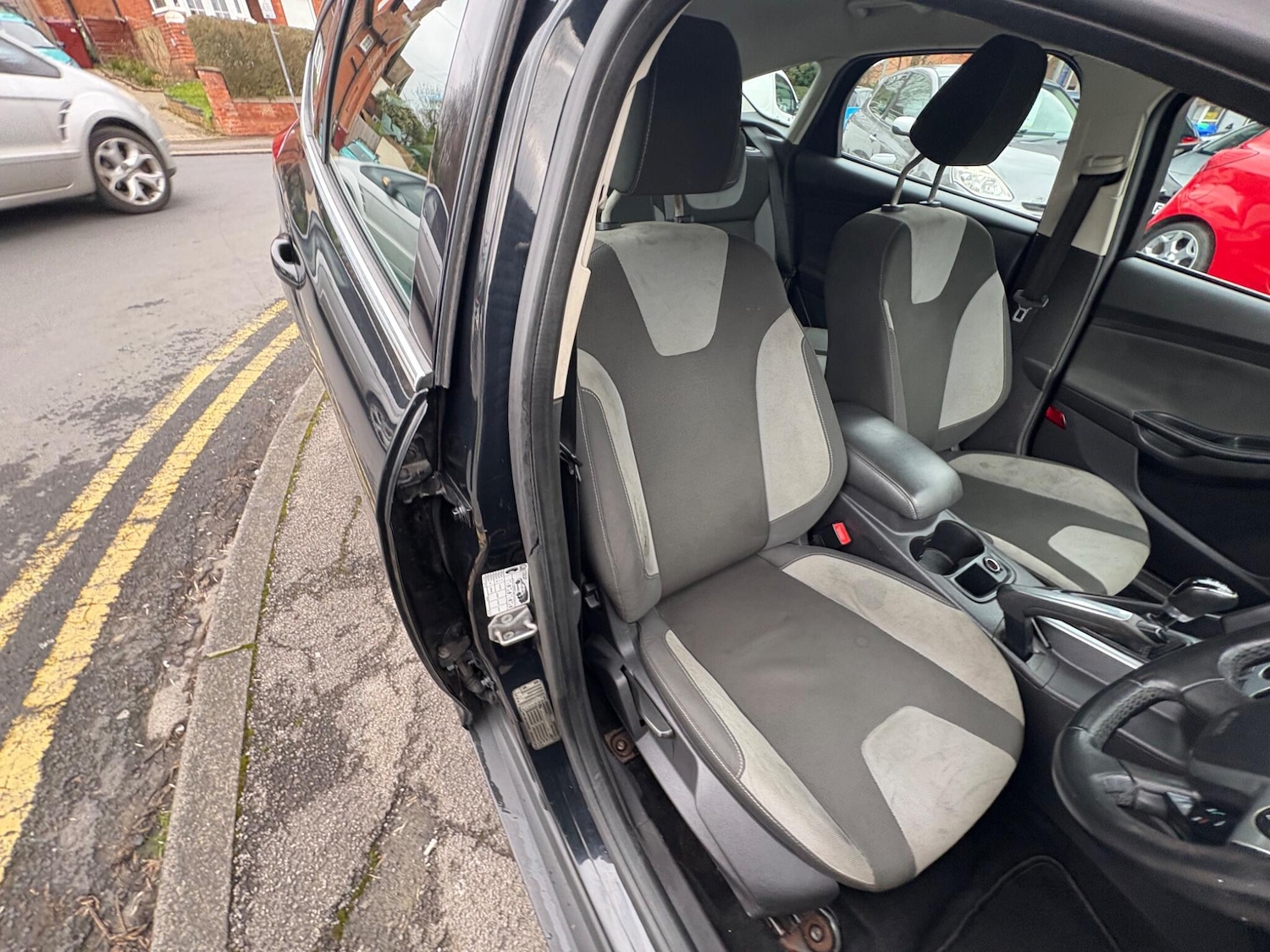 Used Ford Focus 2011 for sale - 77633202: Photo 26