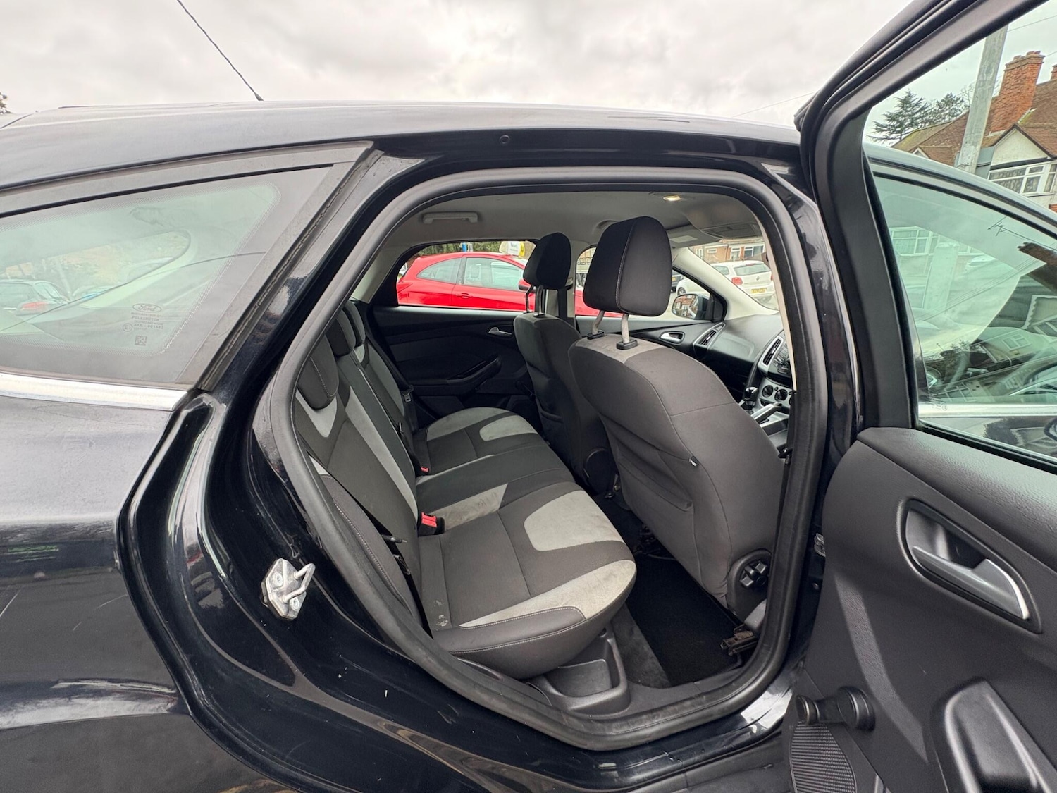 Used Ford Focus 2011 for sale - 77633202: Photo 36