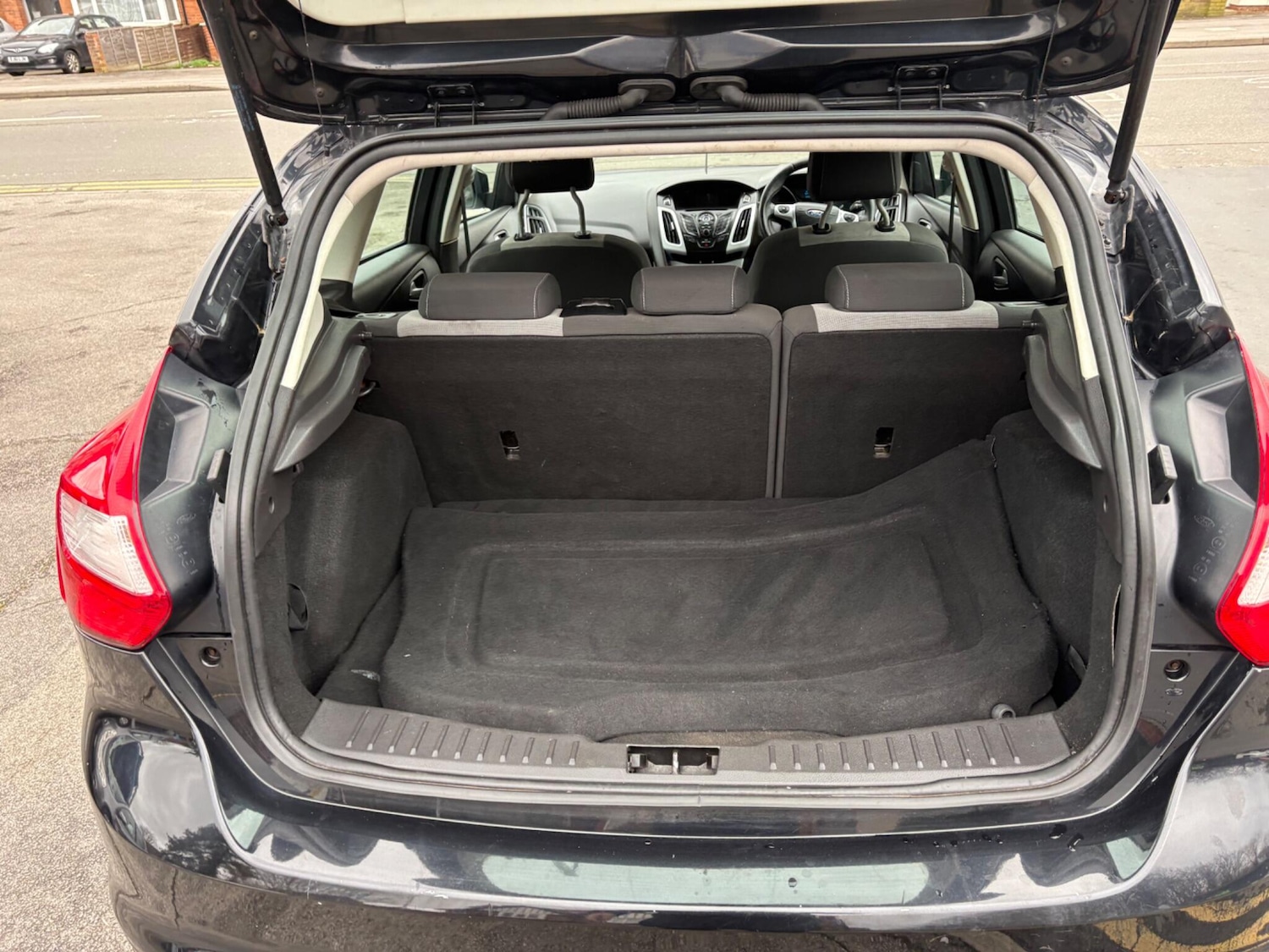 Used Ford Focus 2011 for sale - 77633202: Photo 54