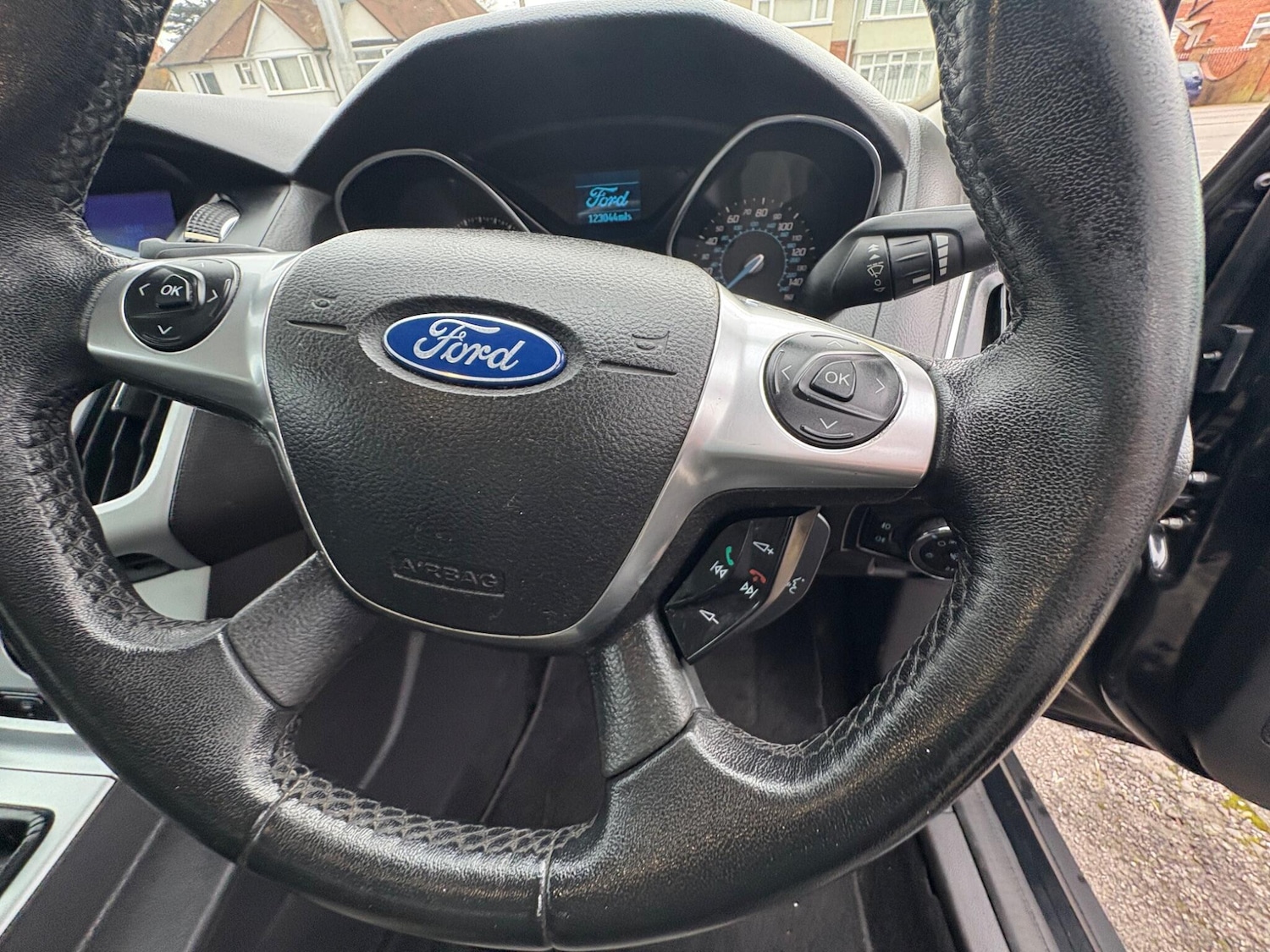 Used Ford Focus 2011 for sale - 77633202: Photo 56
