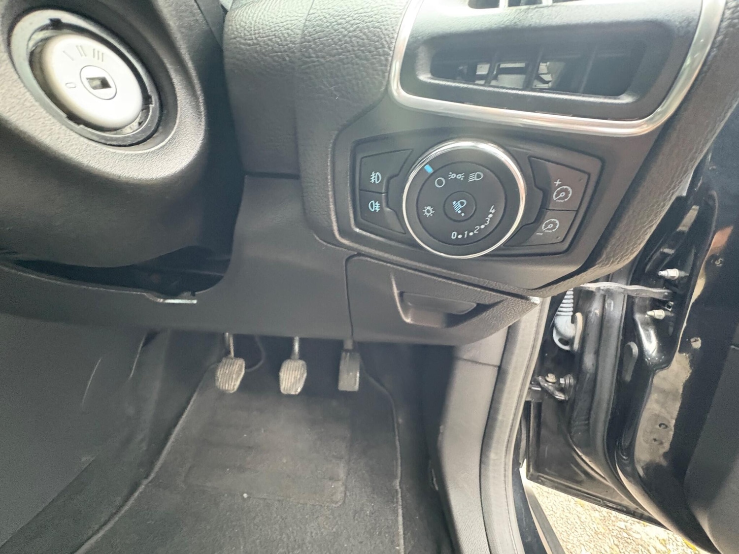 Used Ford Focus 2011 for sale - 77633202: Photo 73