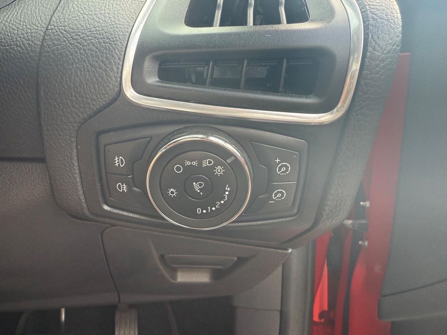 Used Ford Focus 2012 for sale - 76094550: Photo 31