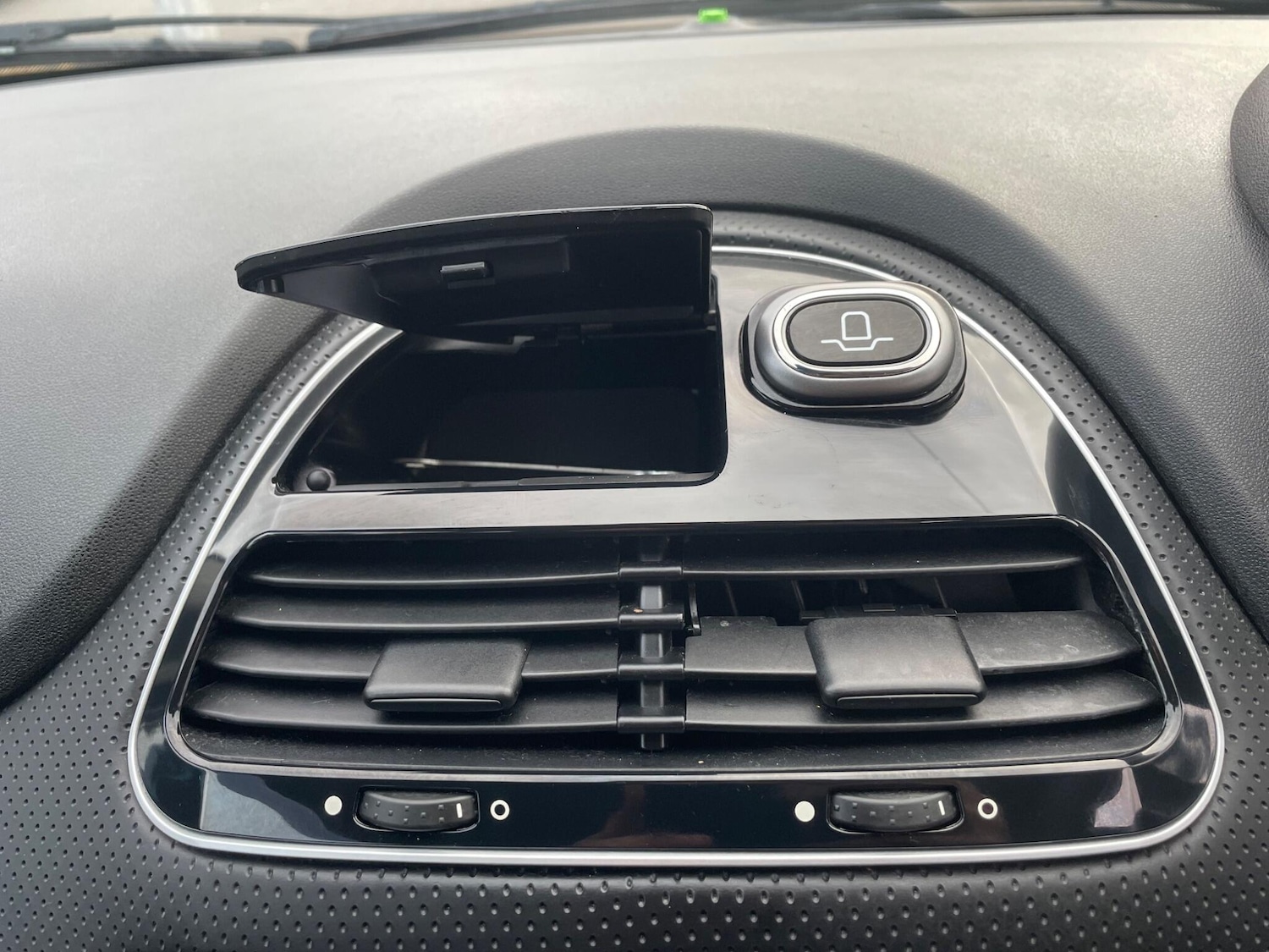 Used Fiat Punto Evo 2011 for sale - 77320817: Photo 36