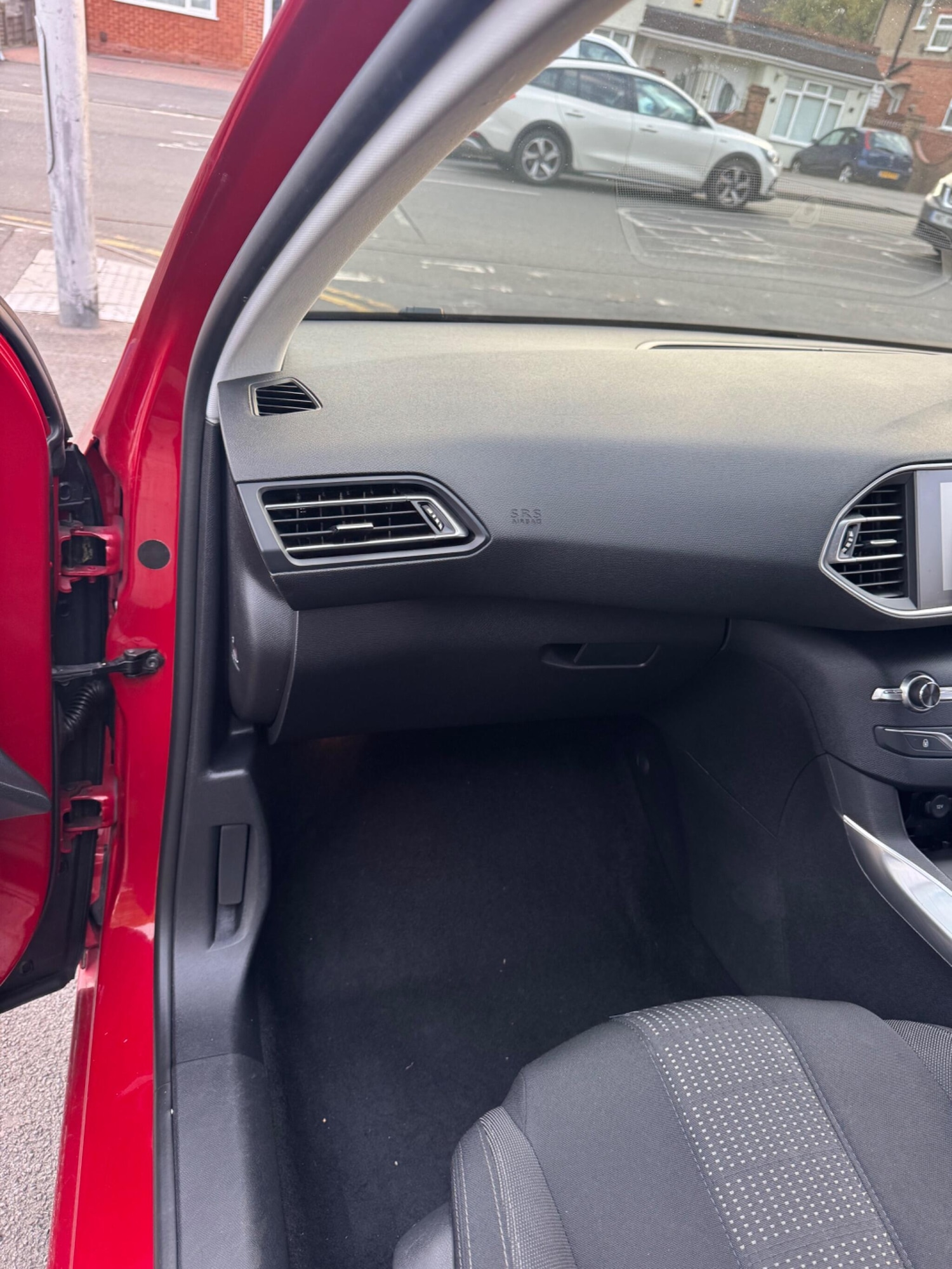 Used Peugeot 308 2015 for sale - 76472438: Photo 39