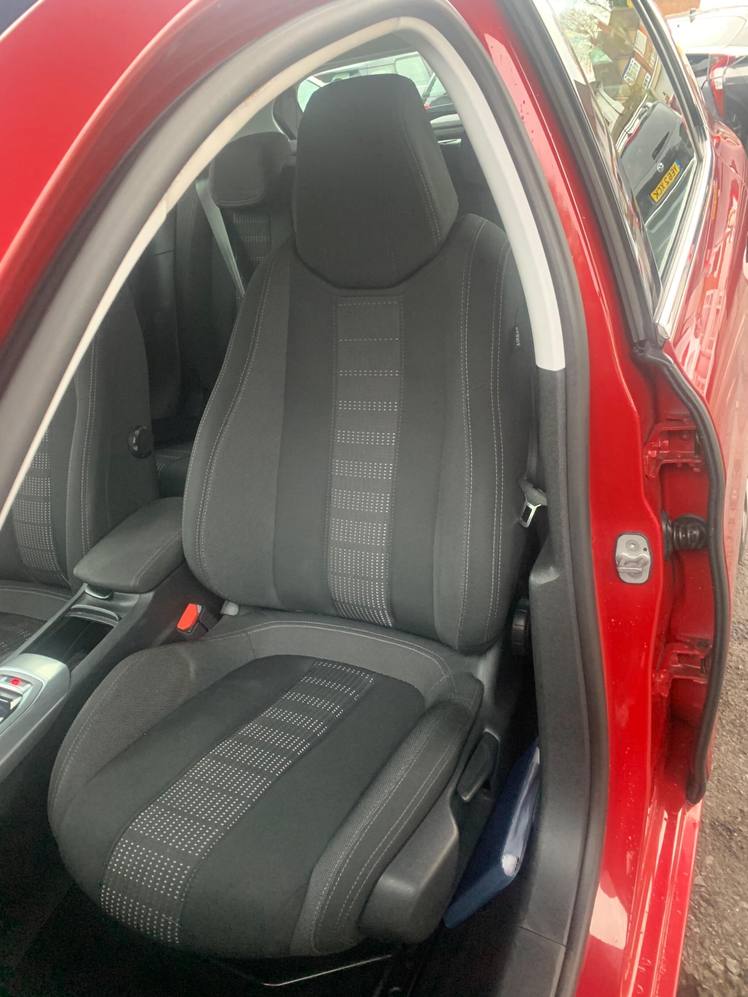 Used Peugeot 308 2015 for sale - 76472438: Photo 57