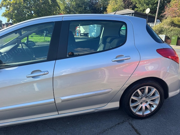 Used Peugeot 308 2009 for sale - 76337492: Photo 19