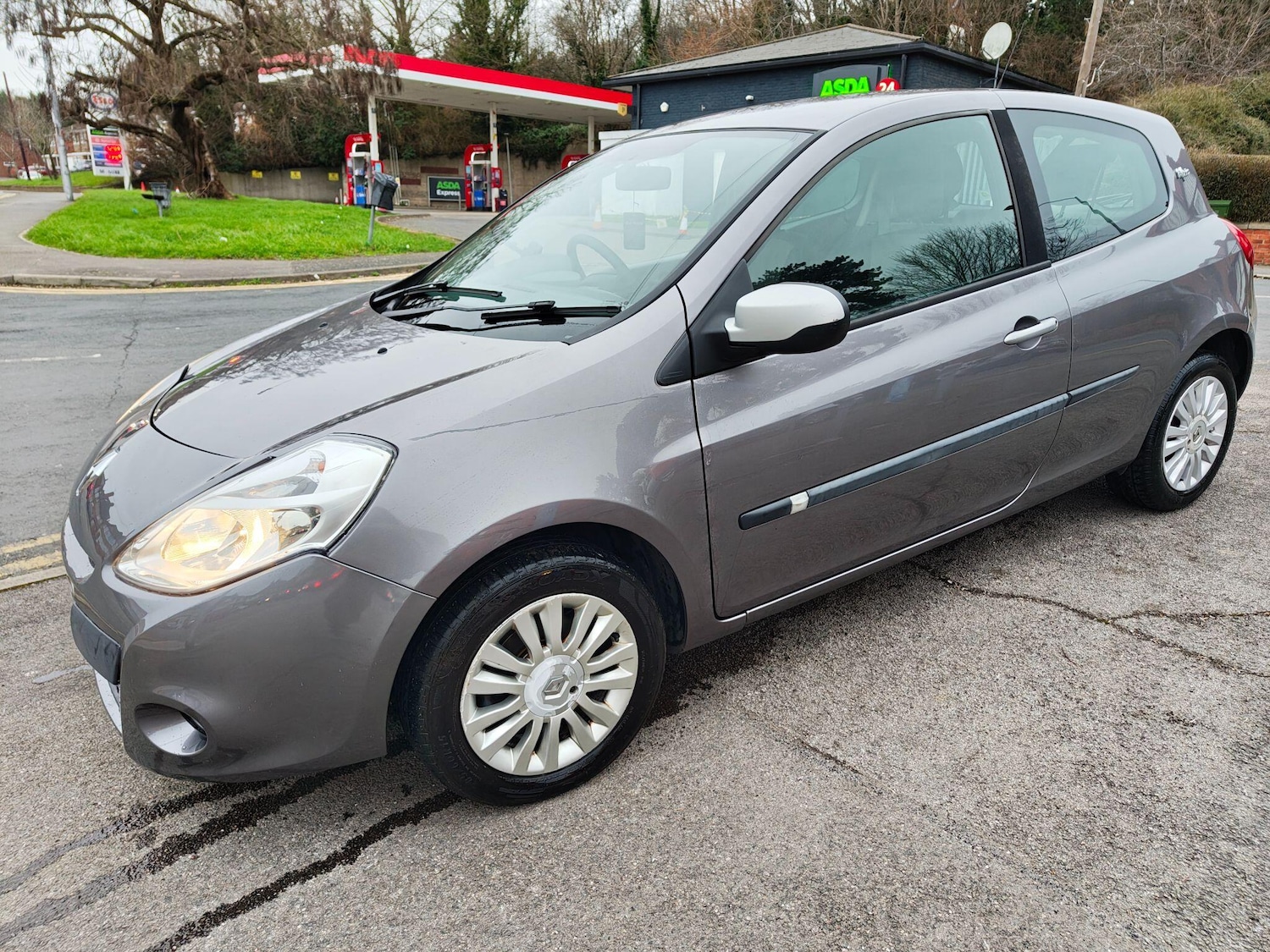 Used Renault Clio 2010 for sale - 77598305: Photo 3