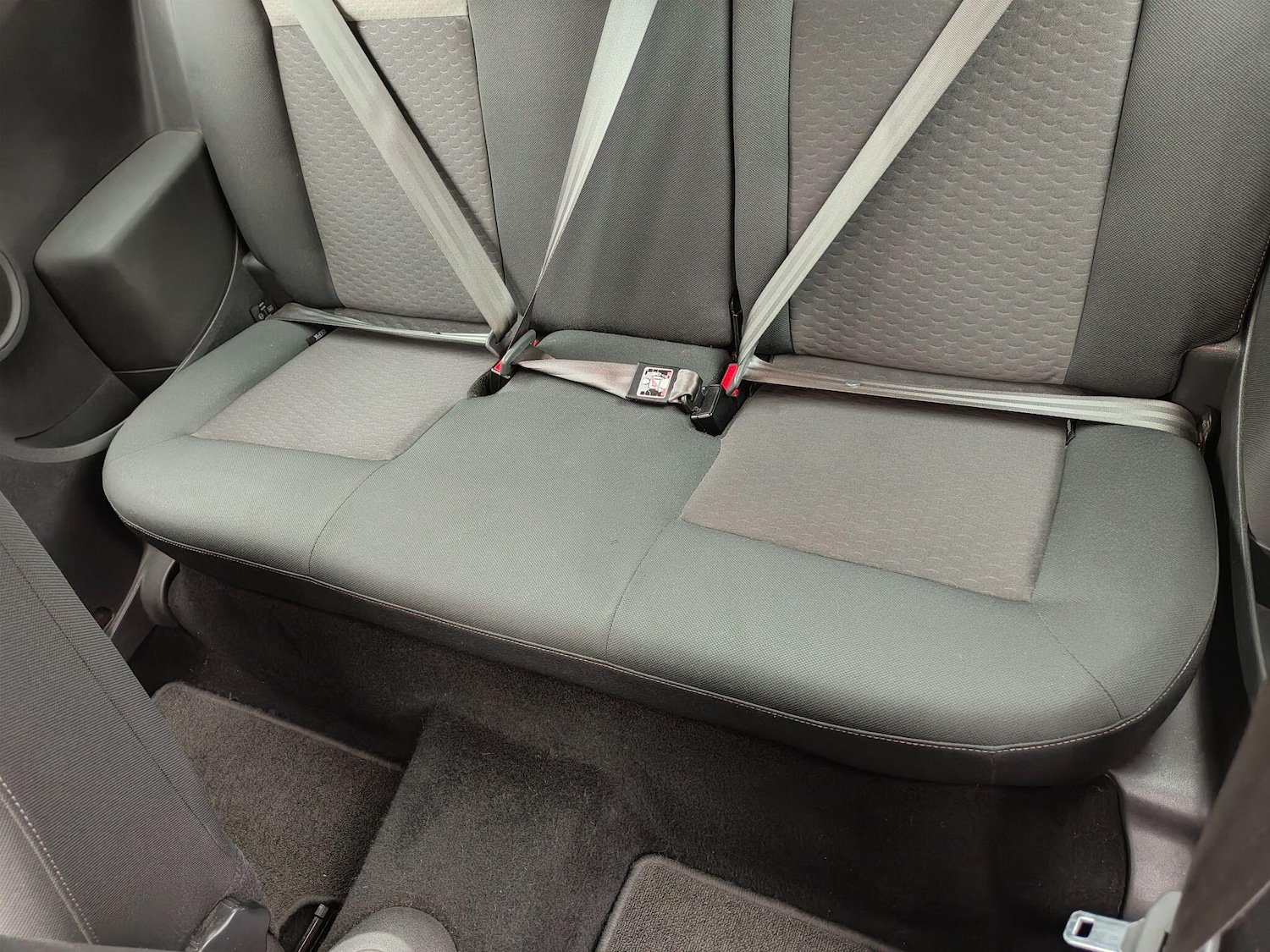 Used Renault Clio 2010 for sale - 77598305: Photo 35