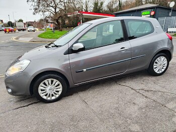 Used Renault Clio 2010 for sale - 77598305: Photo