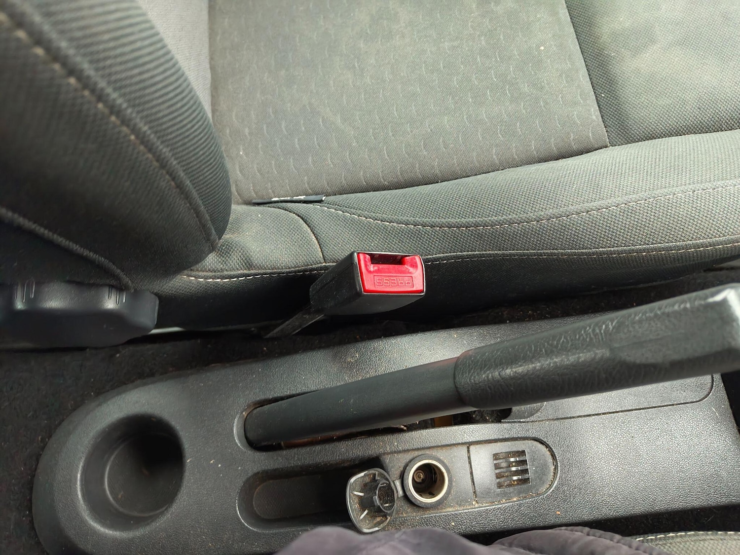 Used Renault Clio 2010 for sale - 77598305: Photo 50