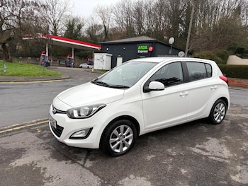 Used Hyundai i20 2014 for sale - 77658917: Photo