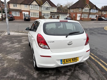 Used Hyundai i20 2014 for sale - 77658917: Photo