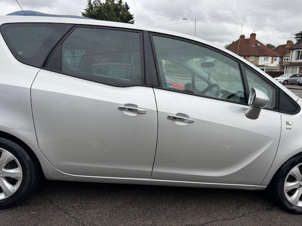 Used Vauxhall Meriva 2010 for sale - 76060775: Photo 32