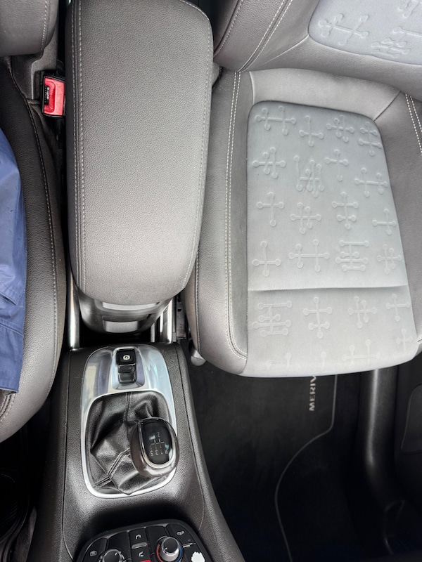Used Vauxhall Meriva 2010 for sale - 76060775: Photo 53