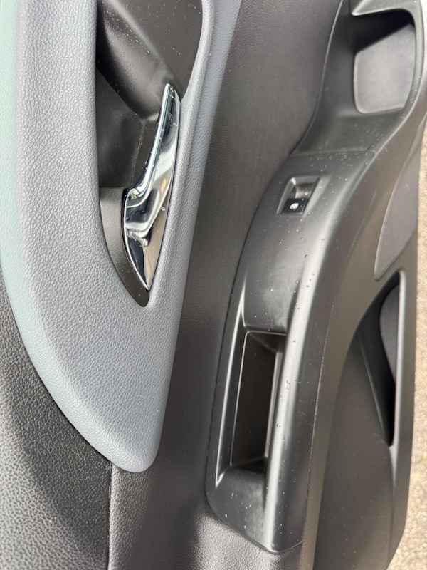 Used Vauxhall Meriva 2010 for sale - 76060775: Photo 79