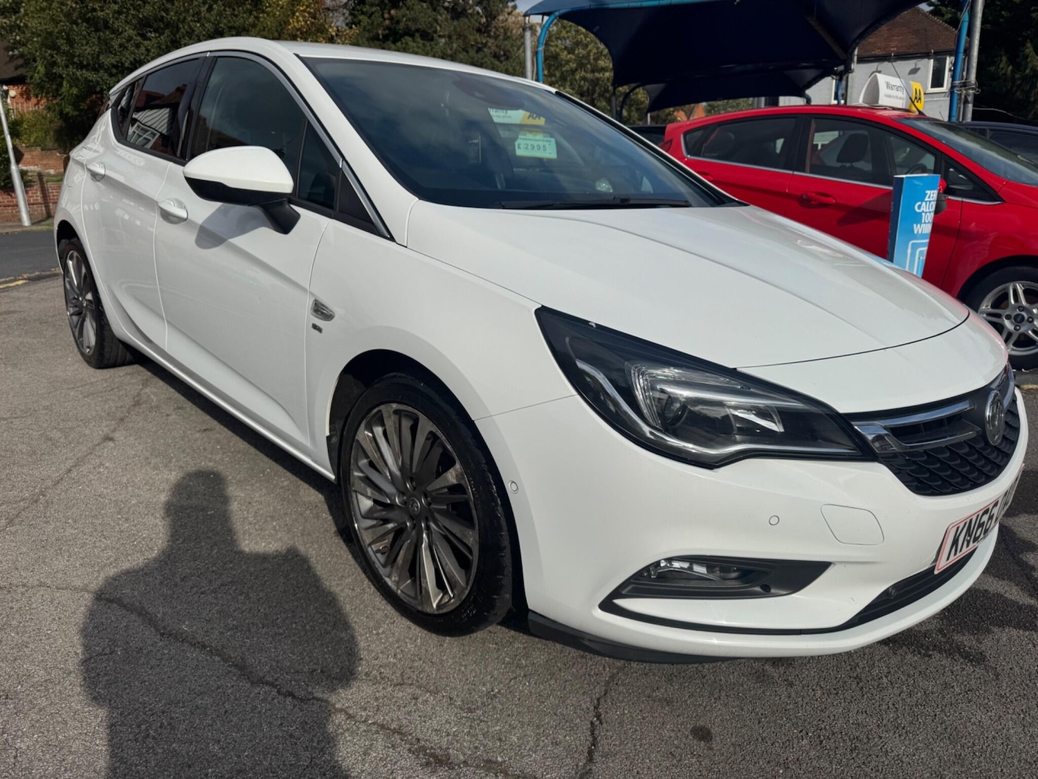 Used Vauxhall Astra 2016 for sale - 76042469: Photo 1