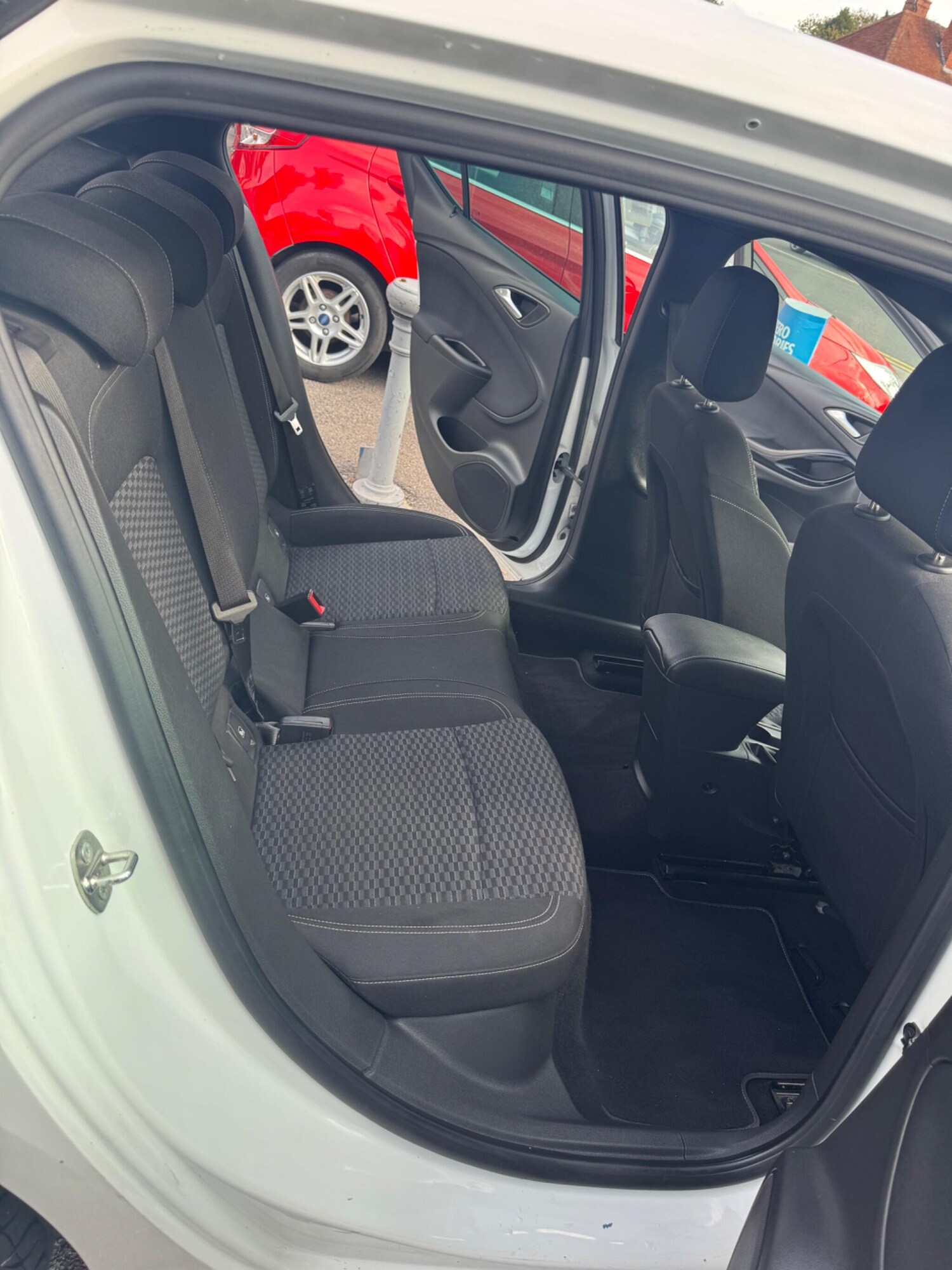 Used Vauxhall Astra 2016 for sale - 76042469: Photo 64