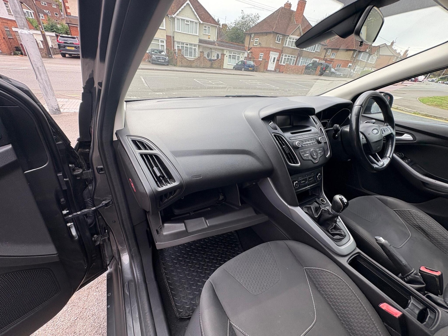 Used Ford Focus 2015 for sale - 76701154: Photo 30