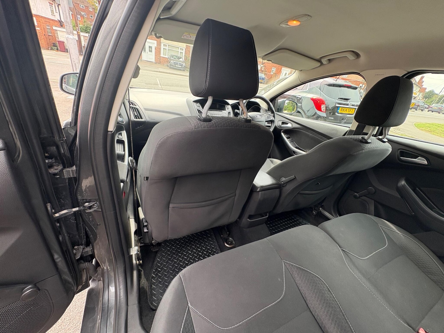 Used Ford Focus 2015 for sale - 76701154: Photo 32