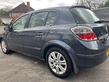Used Vauxhall Astra 2010 for sale - 78535356: Photo