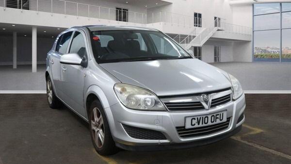 Used Vauxhall Astra 2010 for sale - 77144438: Photo 2