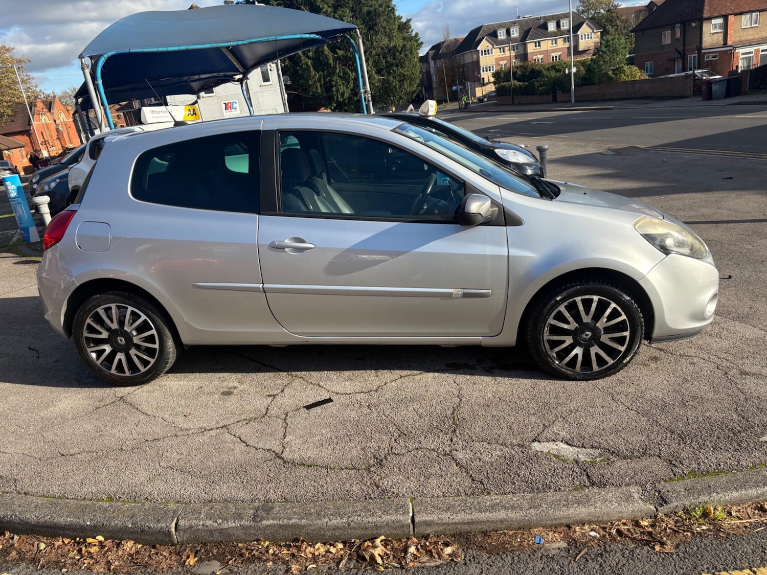 Used Renault Clio 2012 for sale - 76512731: Photo 11