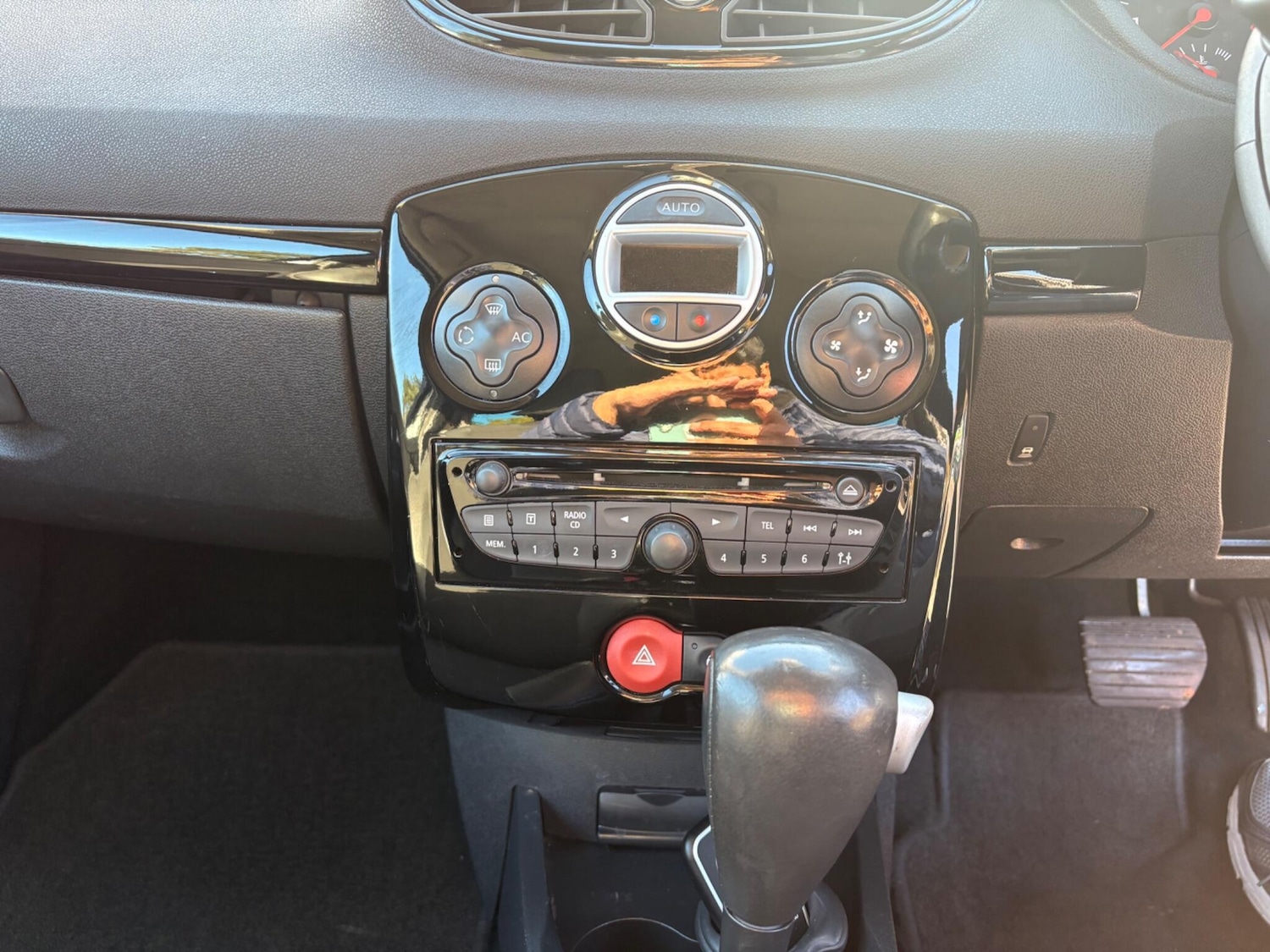 Used Renault Clio 2012 for sale - 76512731: Photo 16